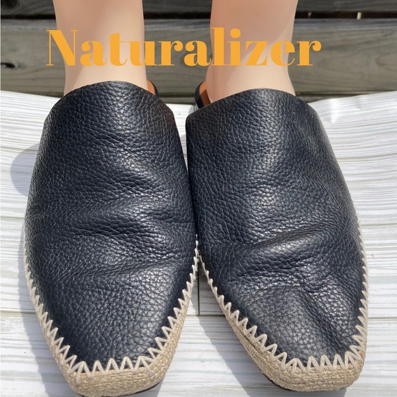 naturalizer mules black